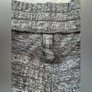 Vuori Heather Gray Knit Pants
